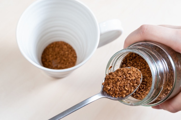 hacer café con microondas