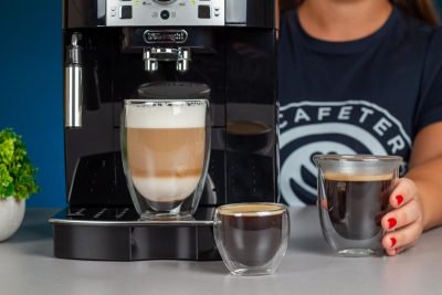 Variedad de bebidas elaboradas con la cafetera Delonghi Magnifica S