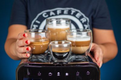 Variedad de recetas de café elaboradas con la cafetera Melitta Barista TS Smart