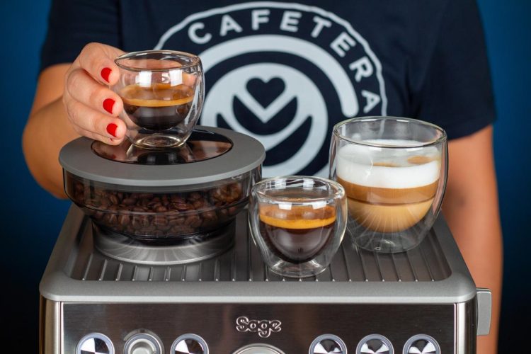Variedad de cafés elaborados con la cafetera Sage Barista Express