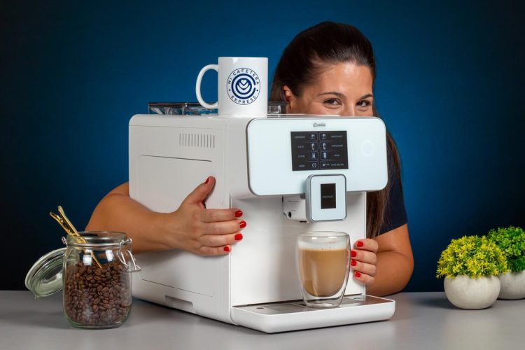 Imagen de perfil de la cafetera Cecotec Cumbia 8000