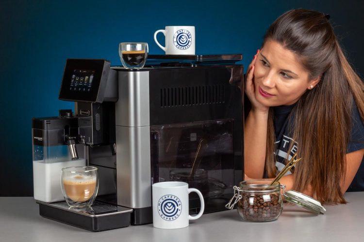Imagen de perfil de la cafetera Delonghi Primadonna Soul