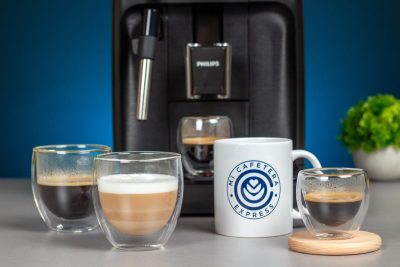 Variedad de bebidas elaboradas con la cafetera superautomática Philips 2200