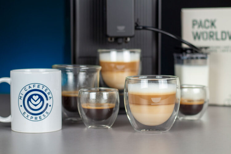 Variedad de bebidas elaboradas con la cafetera Incapto Aura Milk