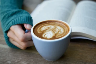 cuanto cafe se puede tomar al dia
