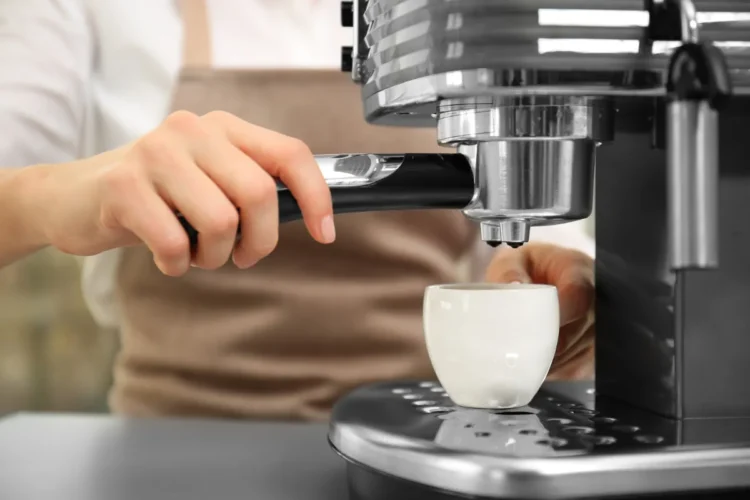 cuántos bares tiene que tener una cafetera